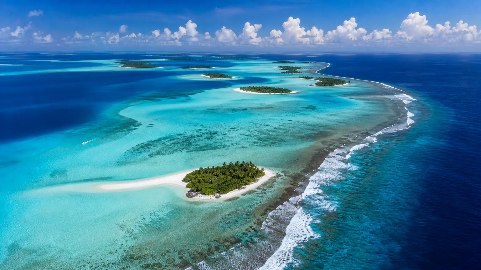 Vista aérea realista de resort, reef e lagoon nas Maldivas